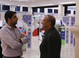 آماده‌سازی غرفه دانشگاه علامه در بیست‌وششمین نمایشگاه قرآن