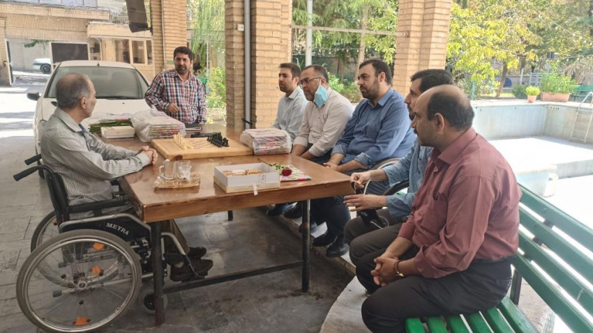 با حضور جمعی از کارکنان دانشگاه علامه طباطبائی از مرکز توانبخشی جانبازان ثارالله بازدید شد