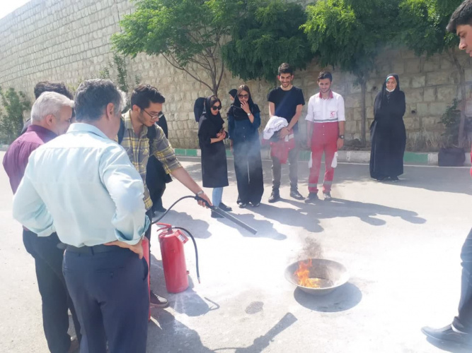 برگزاری دوره آموزش عمومی آتش نشانی ویژه دانشجویان و کارکنان دانشگاه علامه طباطبائی