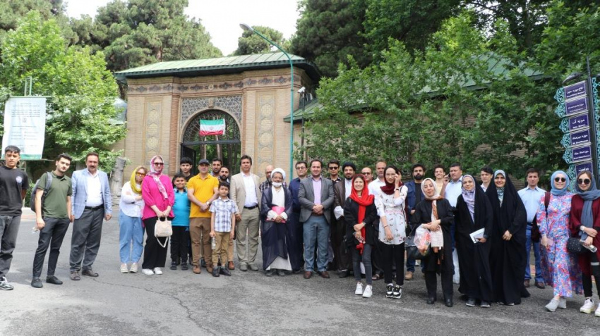 بازدید یک روزه از حسینیه جماران و مجموعه فرهنگی و هنری کاخ موزه سعد آباد ویژه دانشجویان بین الملل دانشگاه علامه طباطبائی