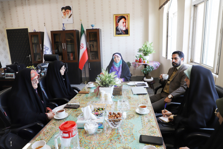 نشست صمیمانۀ معاون فرهنگی و اجتماعی با دانشجویان عضو انجمن اسلامی