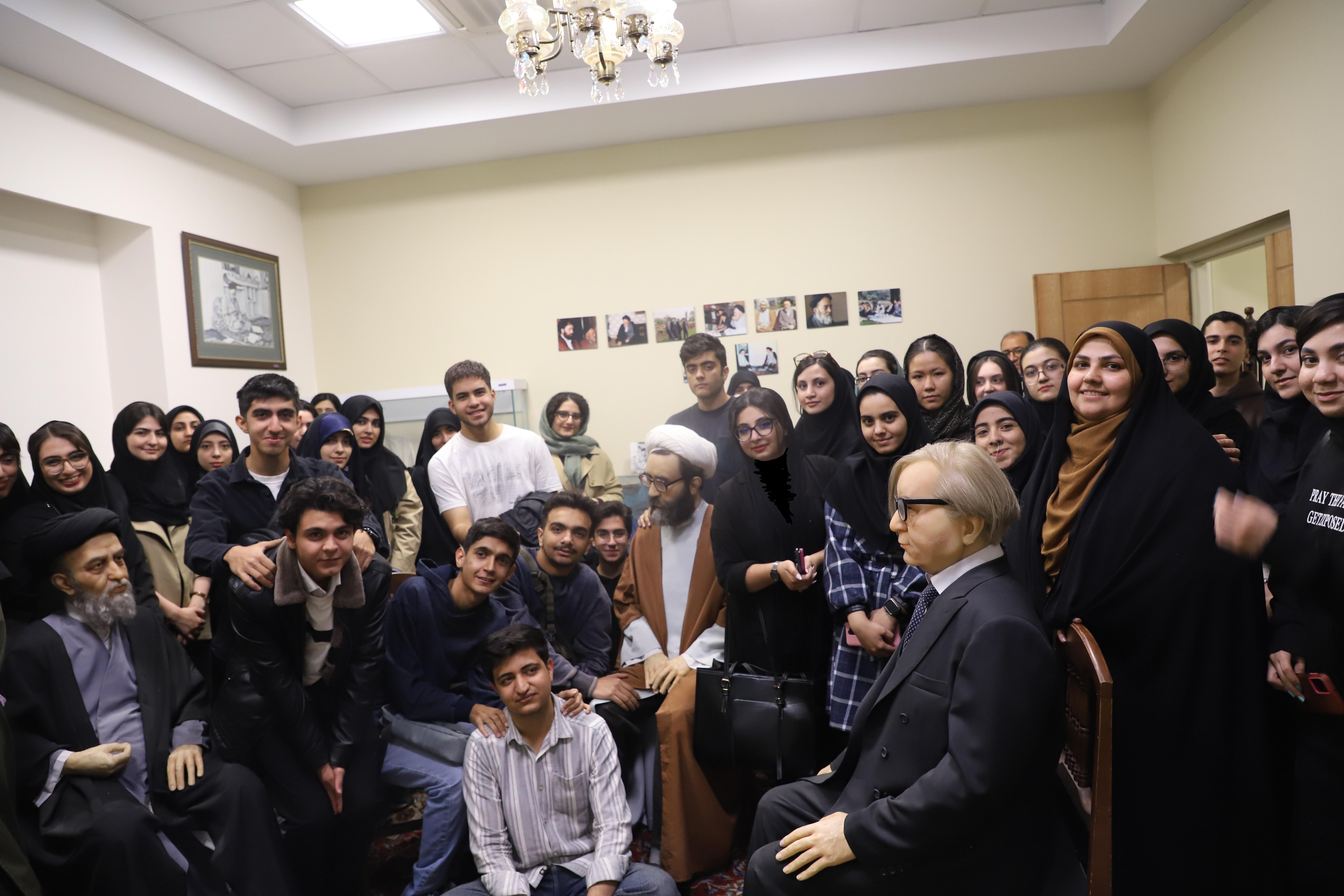 برگزاری تور بازدید دانشجویان نوورود مقطع کارشناسی موسسه بیمه اکو و دانشکده علوم اجتماعی