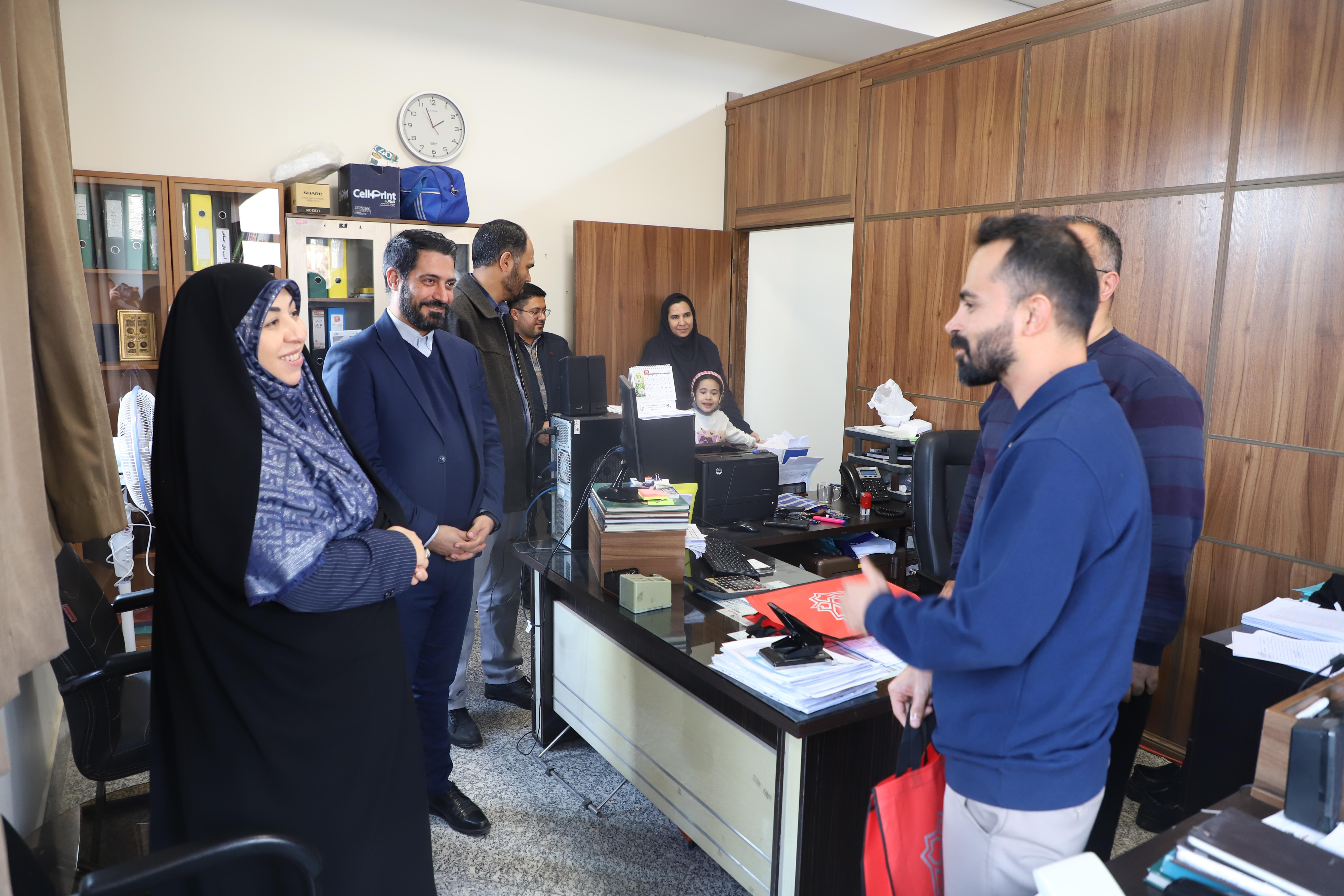 تقدیر معاون فرهنگی و اجتماعی از واحد مالی این معاونت به مناسبت روز حسابدار
