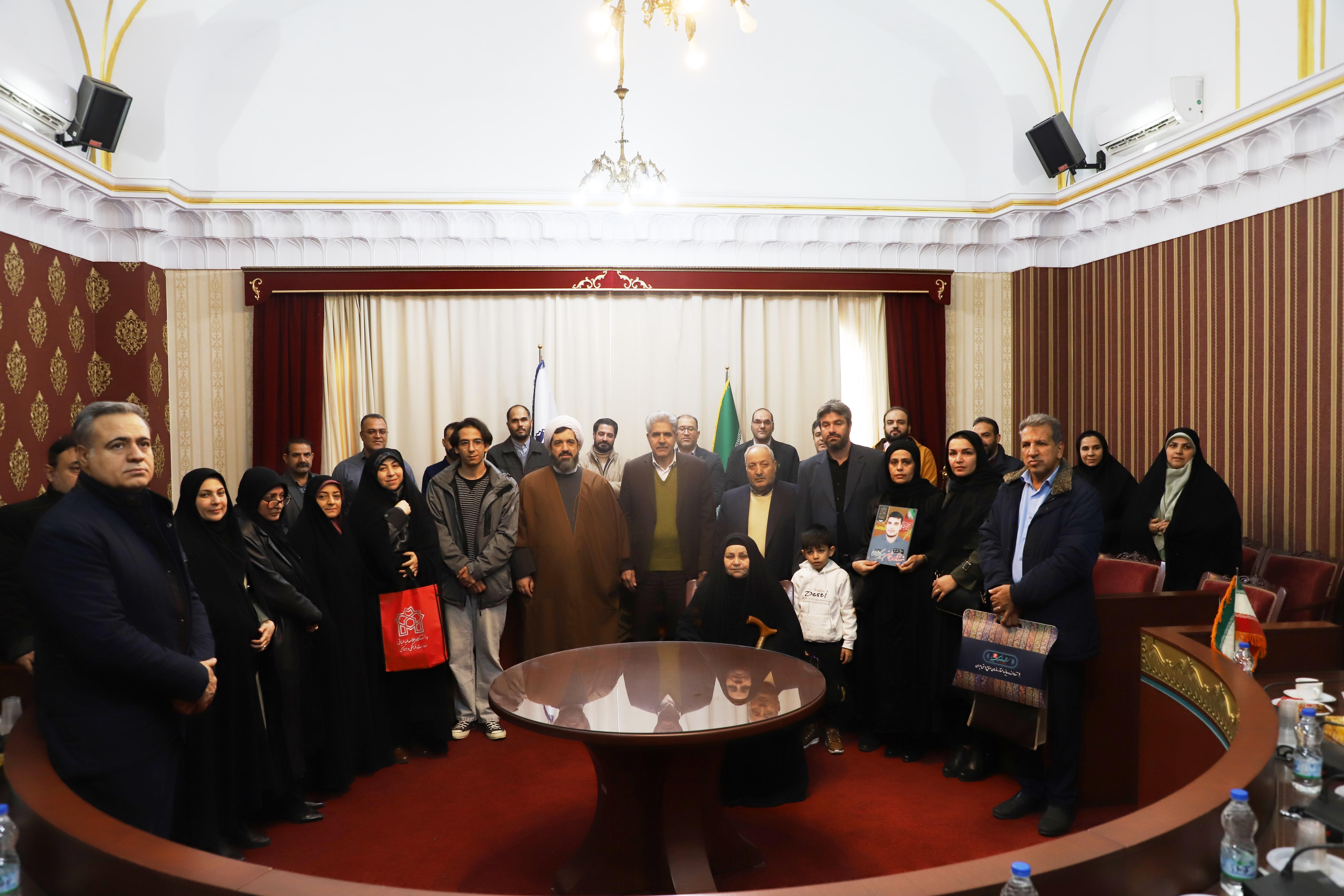 مراسم تجلیل و تکریم از مادران، همسران، دختران و خواهران شهدای دفاع مقدس دانشگاه علامه طباطبائی در جنگ ۱۲ روزه