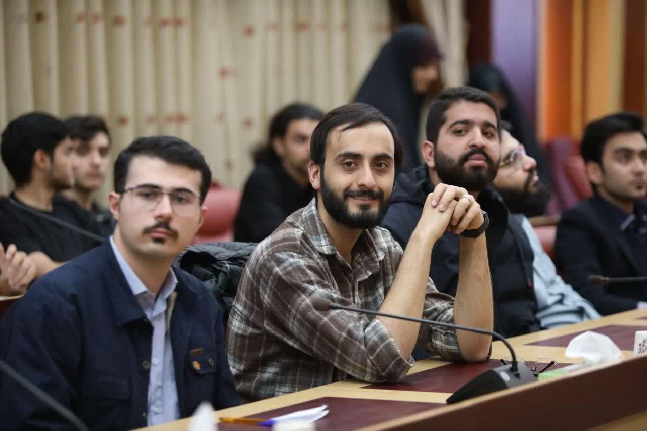 برگزاری نشست وزیر علوم، فناوری و اطلاعات با فعالان فرهنگی